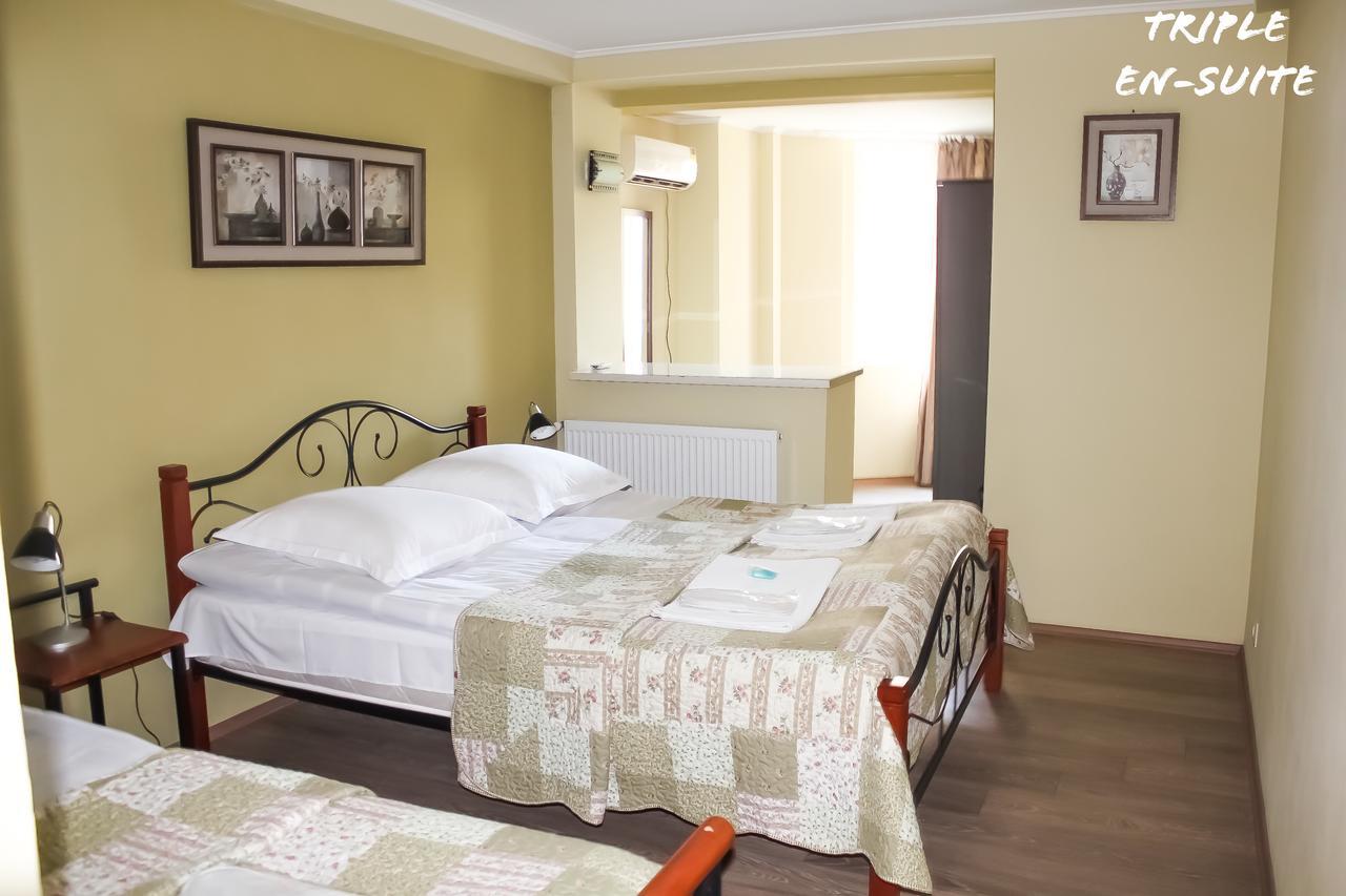 Red Fox Guesthouse Tiflis Dış mekan fotoğraf